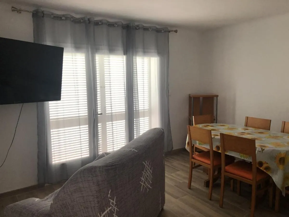 Planta Baixa Amb Jardi I Vistes Al Mar Apartment Llanca Spain