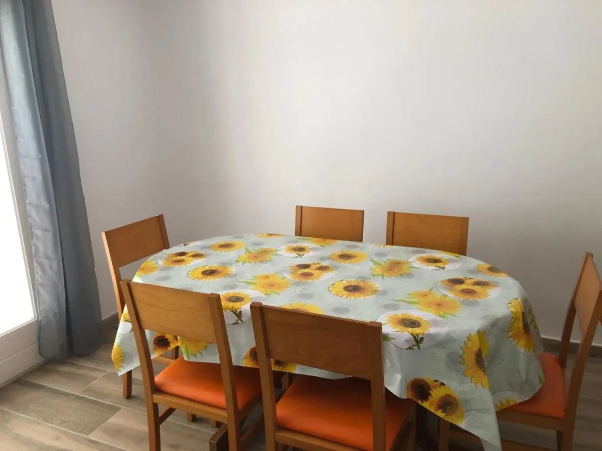 Apartmán Planta Baixa Amb Jardi I Vistes Al Mar Llança